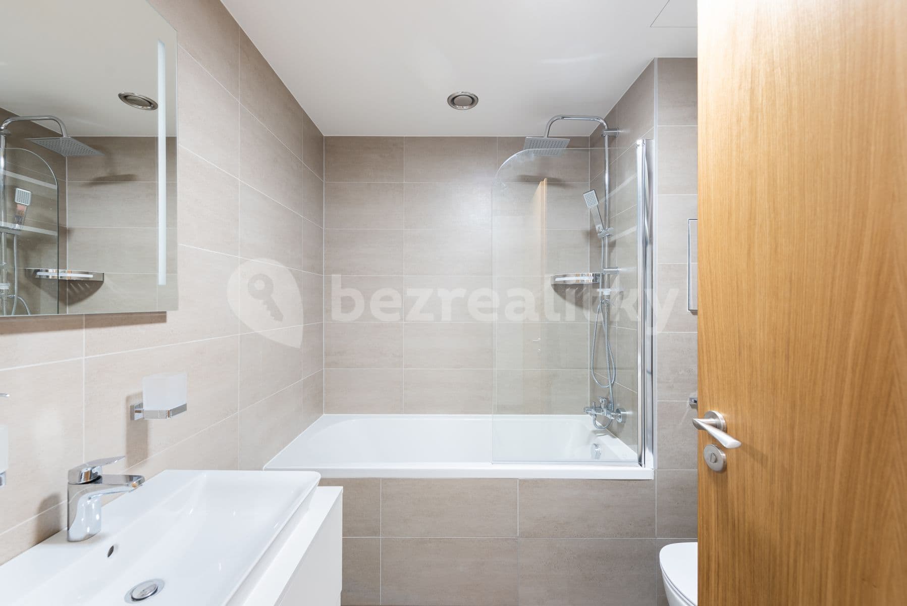 Pronájem bytu 2+kk 52 m², Argentinská, Praha, Praha Pronájem bytu 2+kk 52 m², Argentinská, Praha, Praha