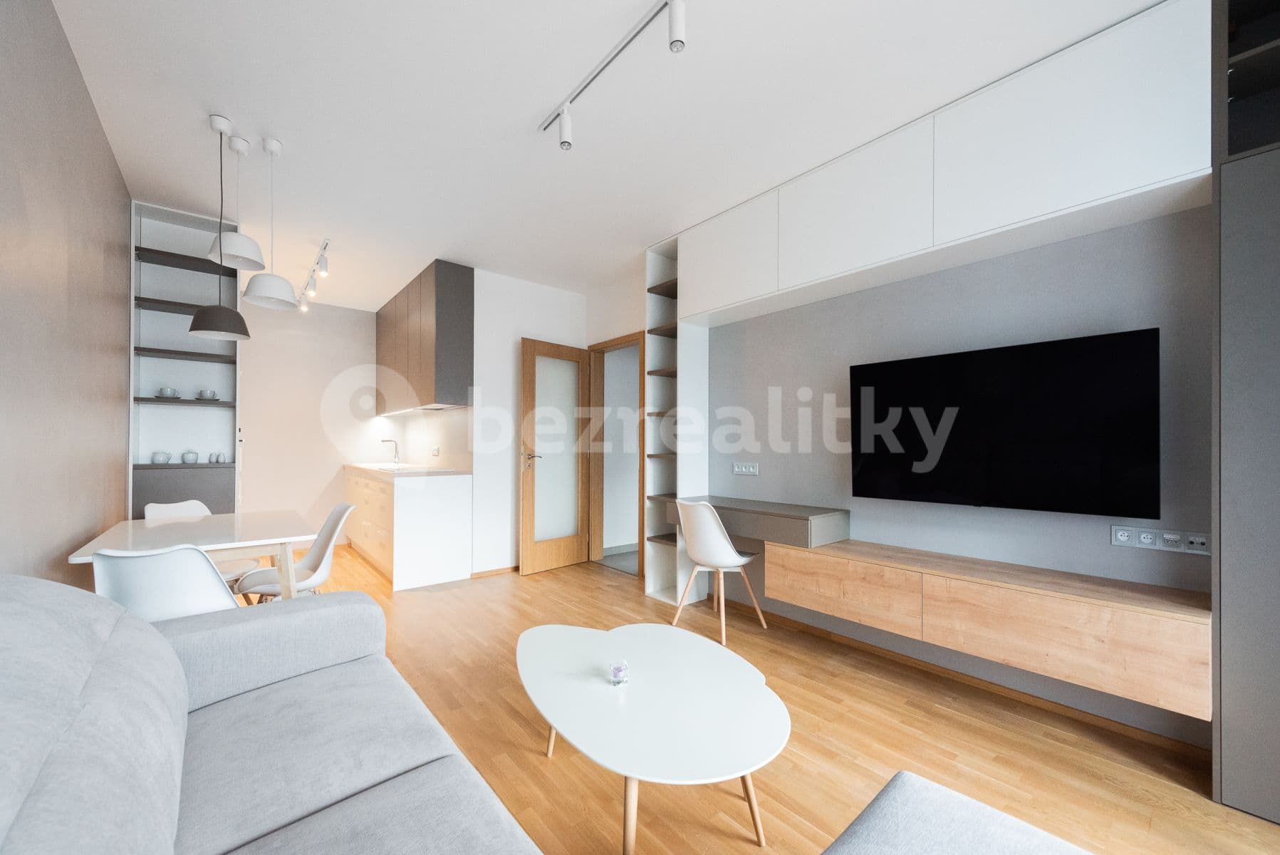 Pronájem bytu 2+kk 52 m², Argentinská, Praha, Praha Pronájem bytu 2+kk 52 m², Argentinská, Praha, Praha