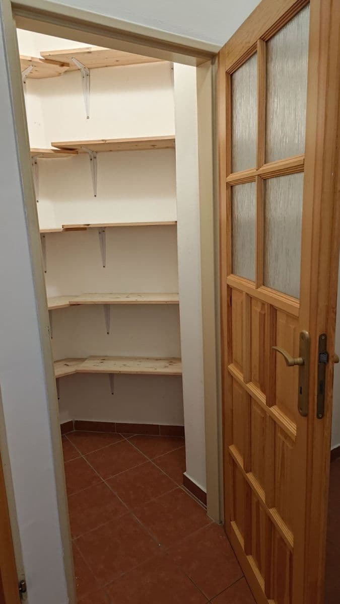 Pronájem bytu 2+kk 49 m², Moskevská, Praha, Praha Pronájem bytu 2+kk 49 m², Moskevská, Praha, Praha