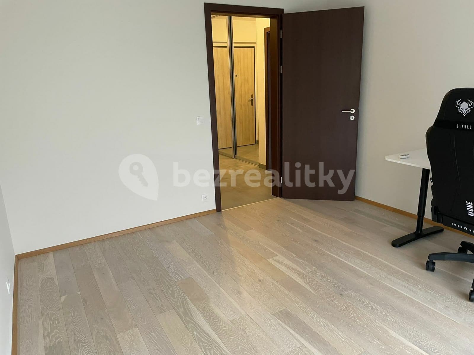Pronájem bytu 2+kk 54 m², Naskové, Praha, Praha Pronájem bytu 2+kk 54 m², Naskové, Praha, Praha