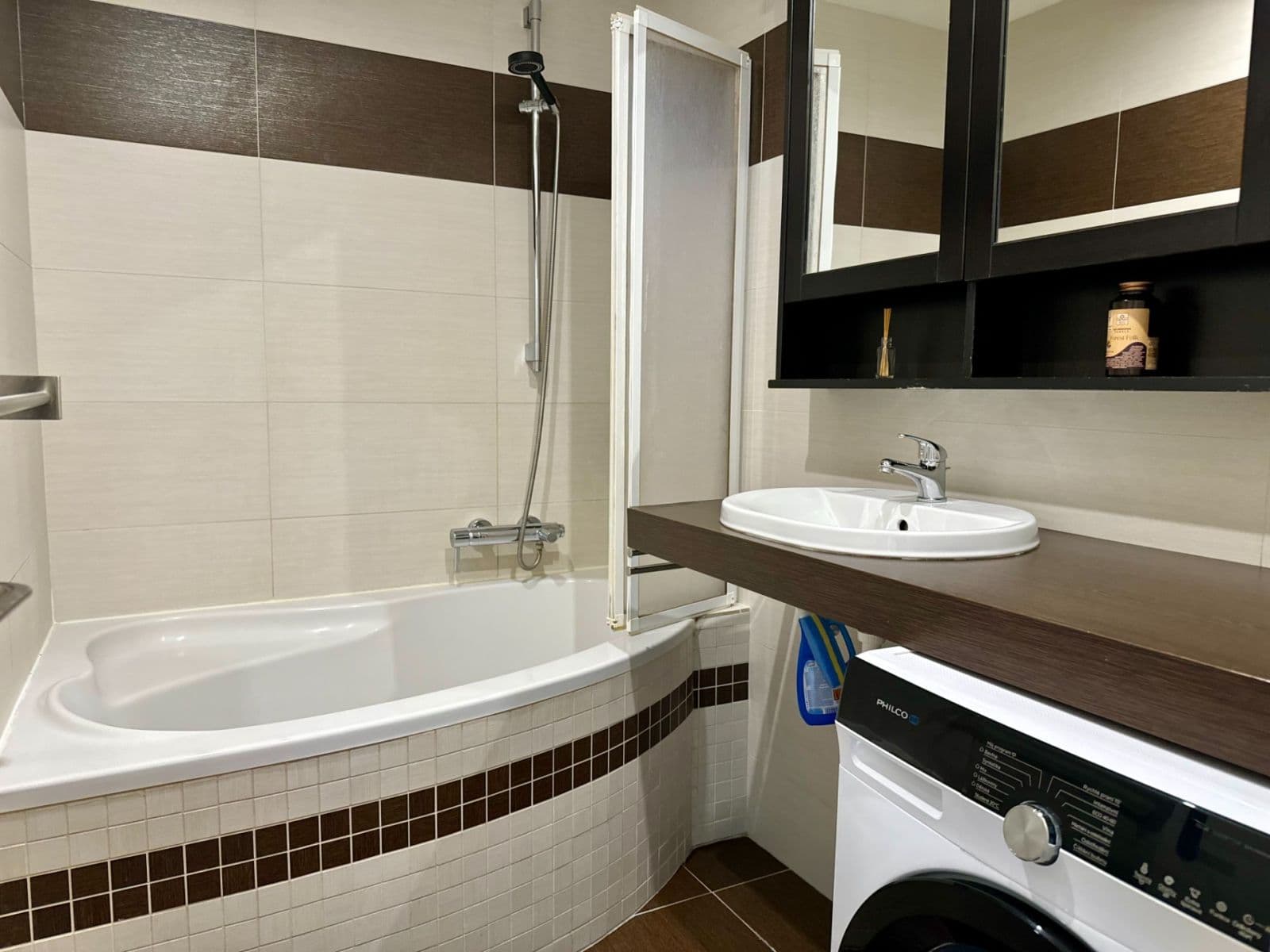 Pronájem bytu 2+1 64 m², Frýdlantská, Praha, Praha Pronájem bytu 2+1 64 m², Frýdlantská, Praha, Praha