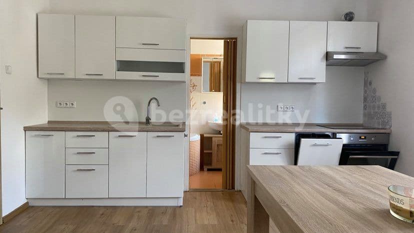 Pronájem bytu 3+1 80 m², Na Výšinách, Děčín, Ústecký kraj Pronájem bytu 3+1 80 m², Na Výšinách, Děčín, Ústecký kraj