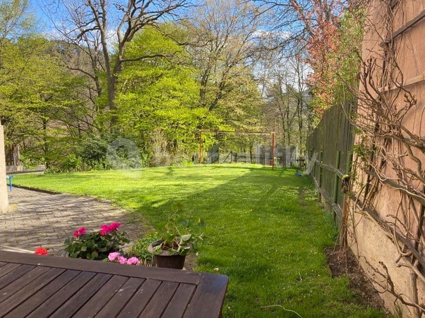 Pronájem bytu 3+1 80 m², Na Výšinách, Děčín, Ústecký kraj Pronájem bytu 3+1 80 m², Na Výšinách, Děčín, Ústecký kraj