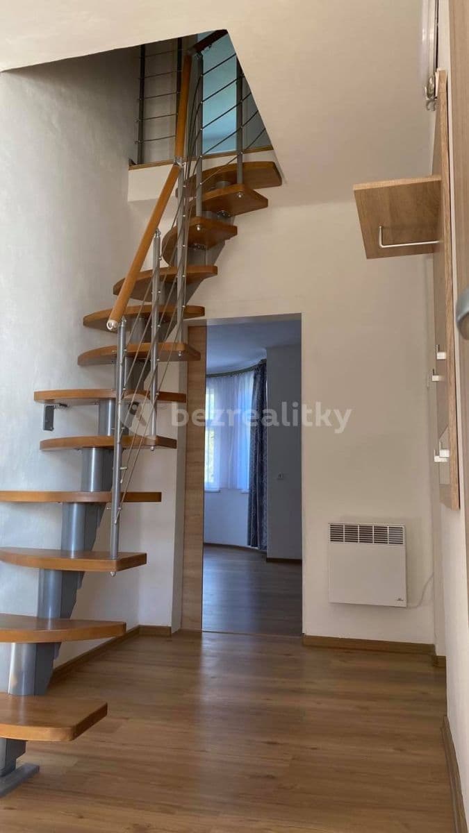 Pronájem bytu 3+1 80 m², Na Výšinách, Děčín, Ústecký kraj Pronájem bytu 3+1 80 m², Na Výšinách, Děčín, Ústecký kraj