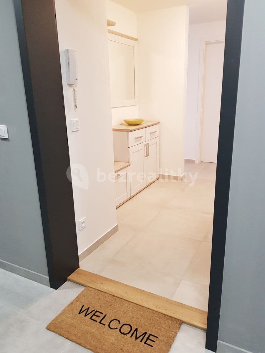 Pronájem bytu 2+kk 61 m², Mezi Vodami, Praha, Praha Pronájem bytu 2+kk 61 m², Mezi Vodami, Praha, Praha