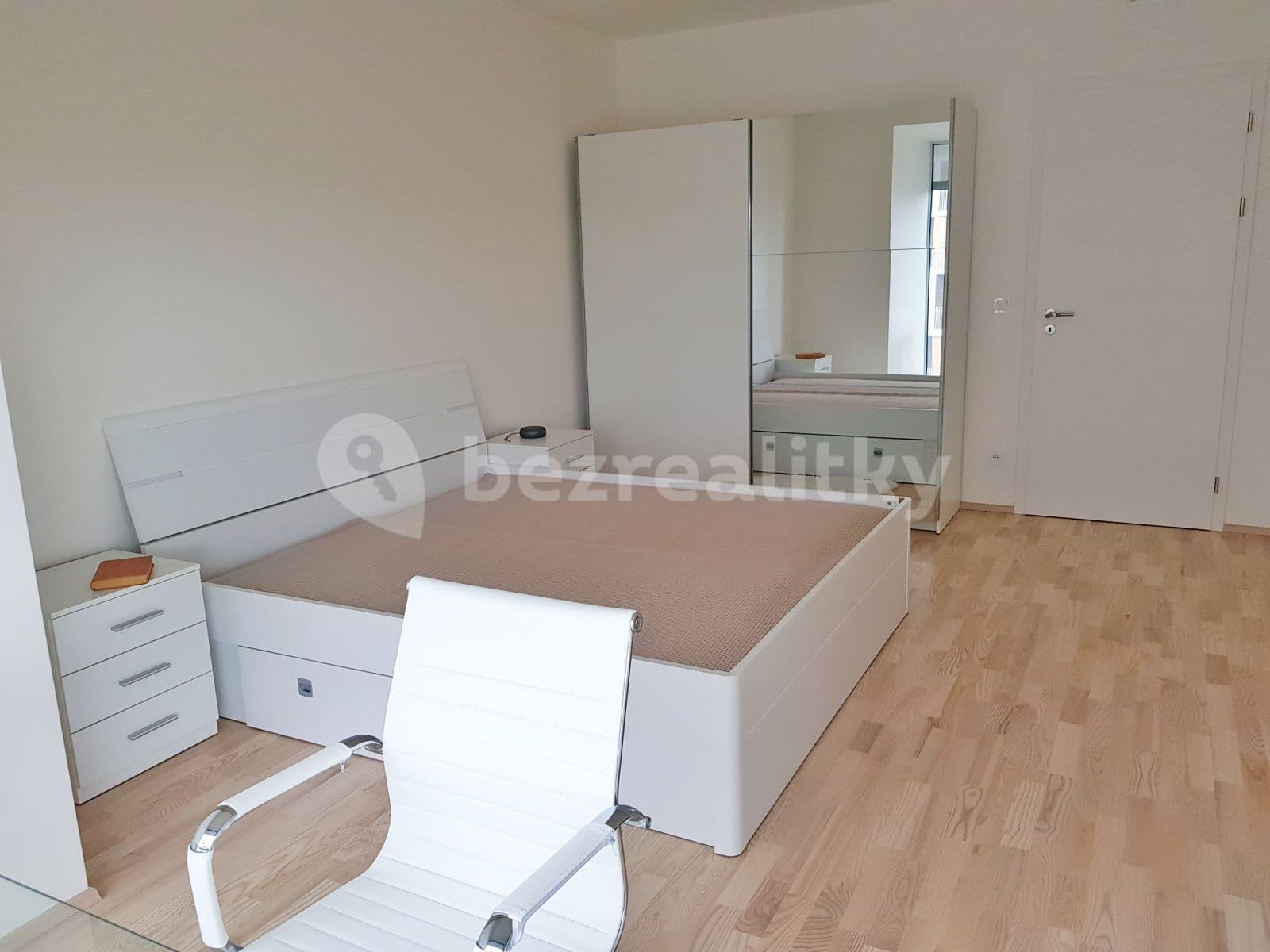 Pronájem bytu 2+kk 61 m², Mezi Vodami, Praha, Praha Pronájem bytu 2+kk 61 m², Mezi Vodami, Praha, Praha