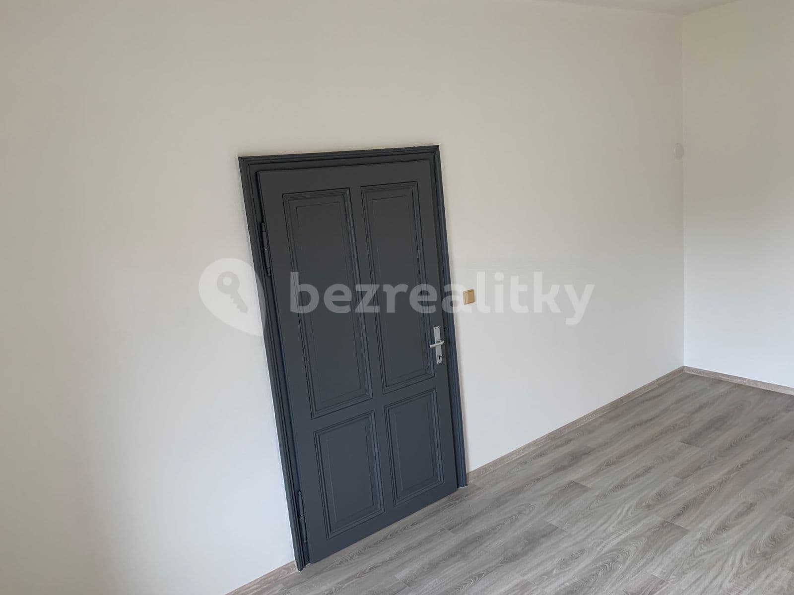 Pronájem bytu 1+1 40 m², Hlavní, Ostrava, Moravskoslezský kraj Pronájem bytu 1+1 40 m², Hlavní, Ostrava, Moravskoslezský kraj