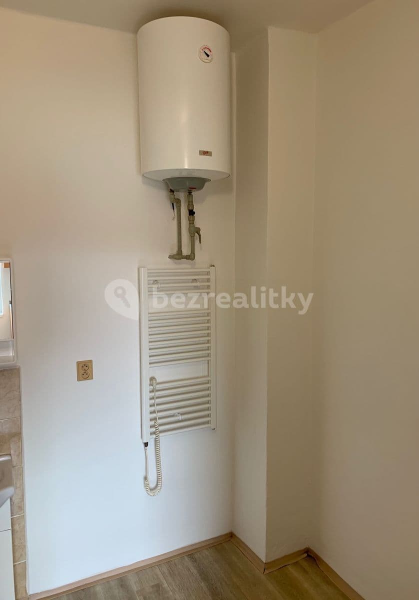 Pronájem bytu 1+1 40 m², Hlavní, Ostrava, Moravskoslezský kraj Pronájem bytu 1+1 40 m², Hlavní, Ostrava, Moravskoslezský kraj