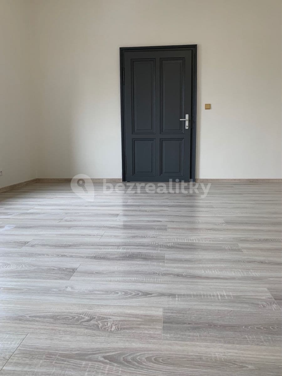 Pronájem bytu 1+1 40 m², Hlavní, Ostrava, Moravskoslezský kraj Pronájem bytu 1+1 40 m², Hlavní, Ostrava, Moravskoslezský kraj