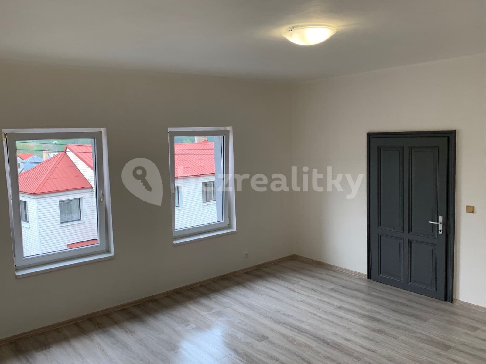 Pronájem bytu 1+1 40 m², Hlavní, Ostrava, Moravskoslezský kraj Pronájem bytu 1+1 40 m², Hlavní, Ostrava, Moravskoslezský kraj