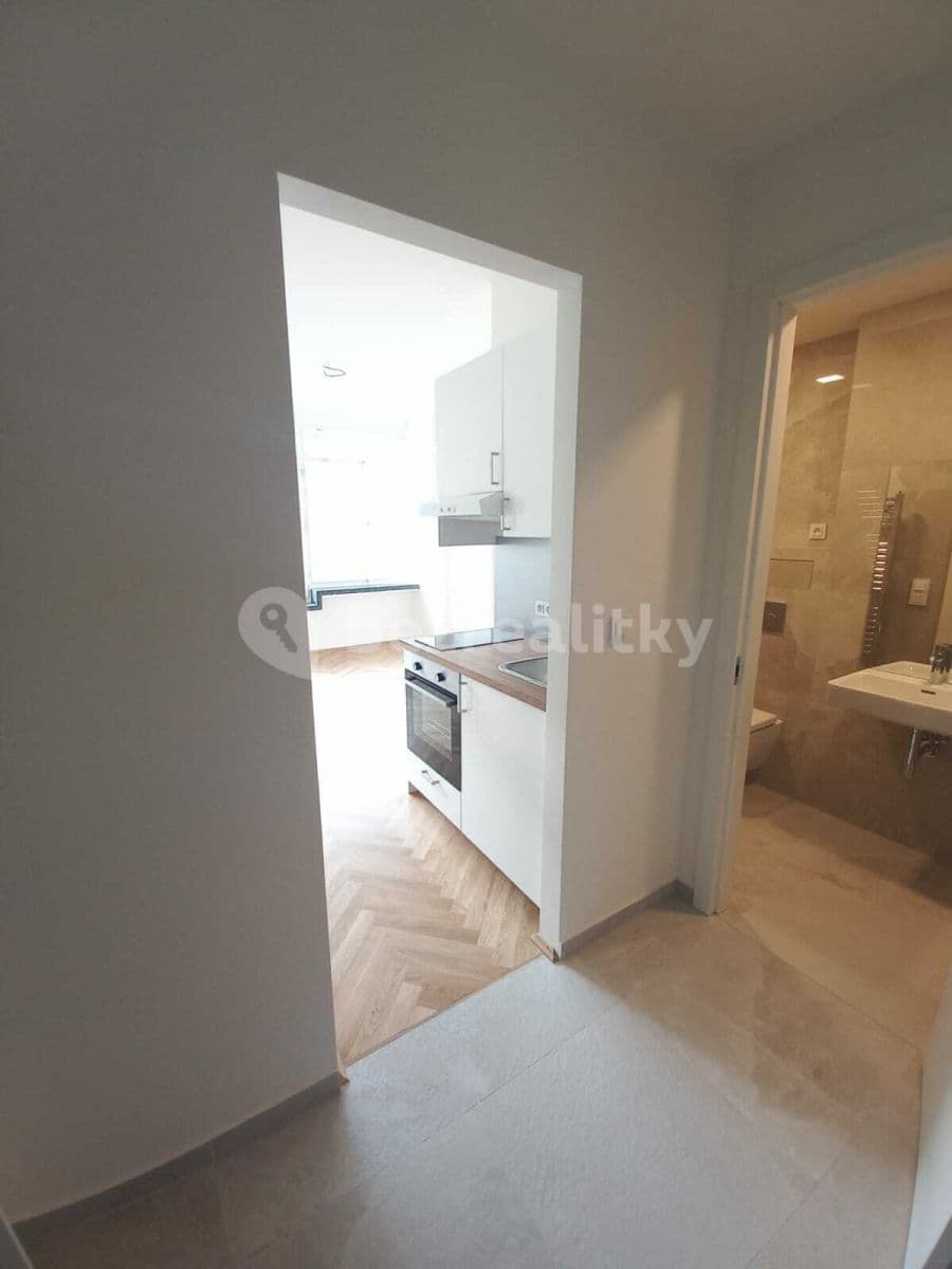 Pronájem bytu 1+kk 26 m², Podplukovníka Sochora, Praha, Praha Pronájem bytu 1+kk 26 m², Podplukovníka Sochora, Praha, Praha