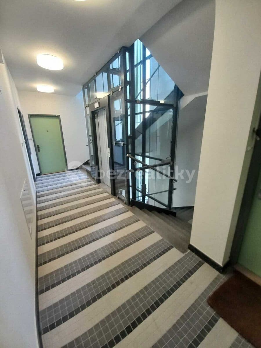 Pronájem bytu 1+kk 26 m², Podplukovníka Sochora, Praha, Praha Pronájem bytu 1+kk 26 m², Podplukovníka Sochora, Praha, Praha