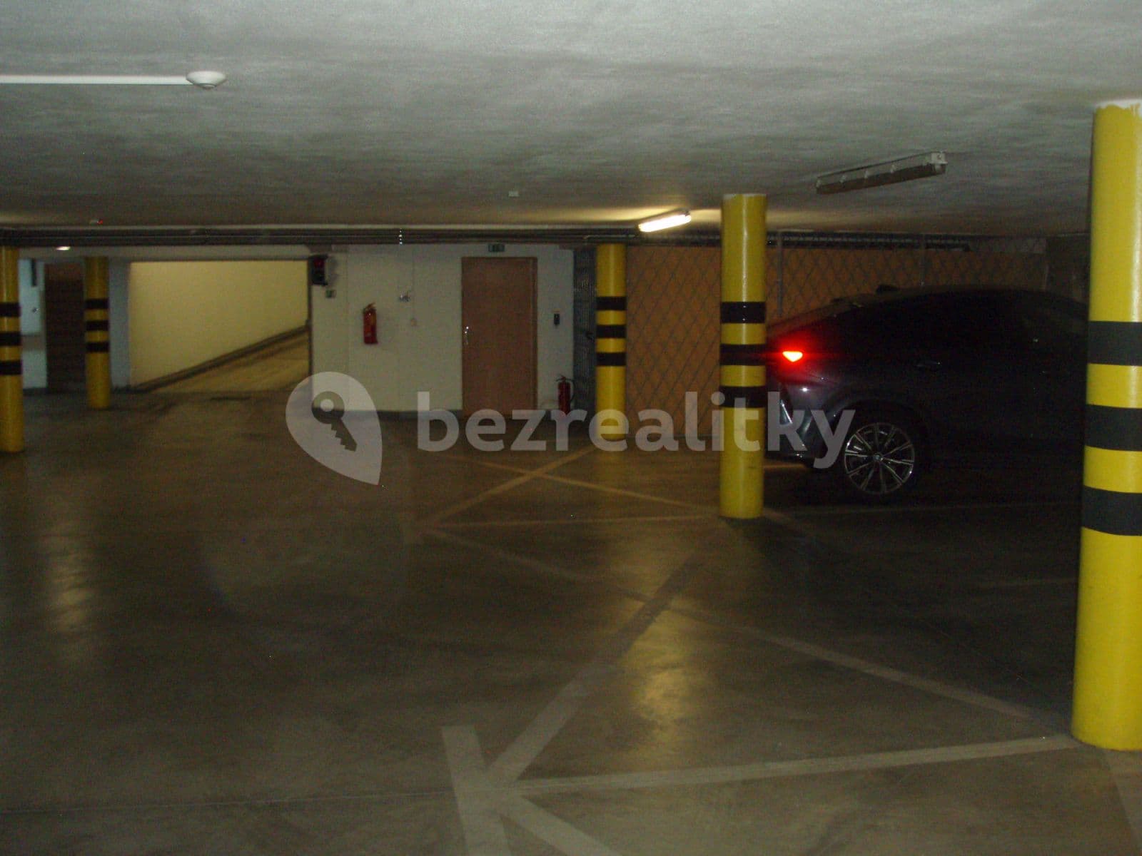 Pronájem garáže 13 m², Nad Šutkou, Praha, Praha Pronájem garáže 13 m², Nad Šutkou, Praha, Praha