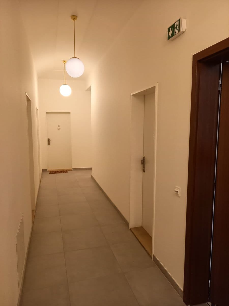 Pronájem bytu 1+kk 31 m², Tyršova, Praha, Praha Pronájem bytu 1+kk 31 m², Tyršova, Praha, Praha