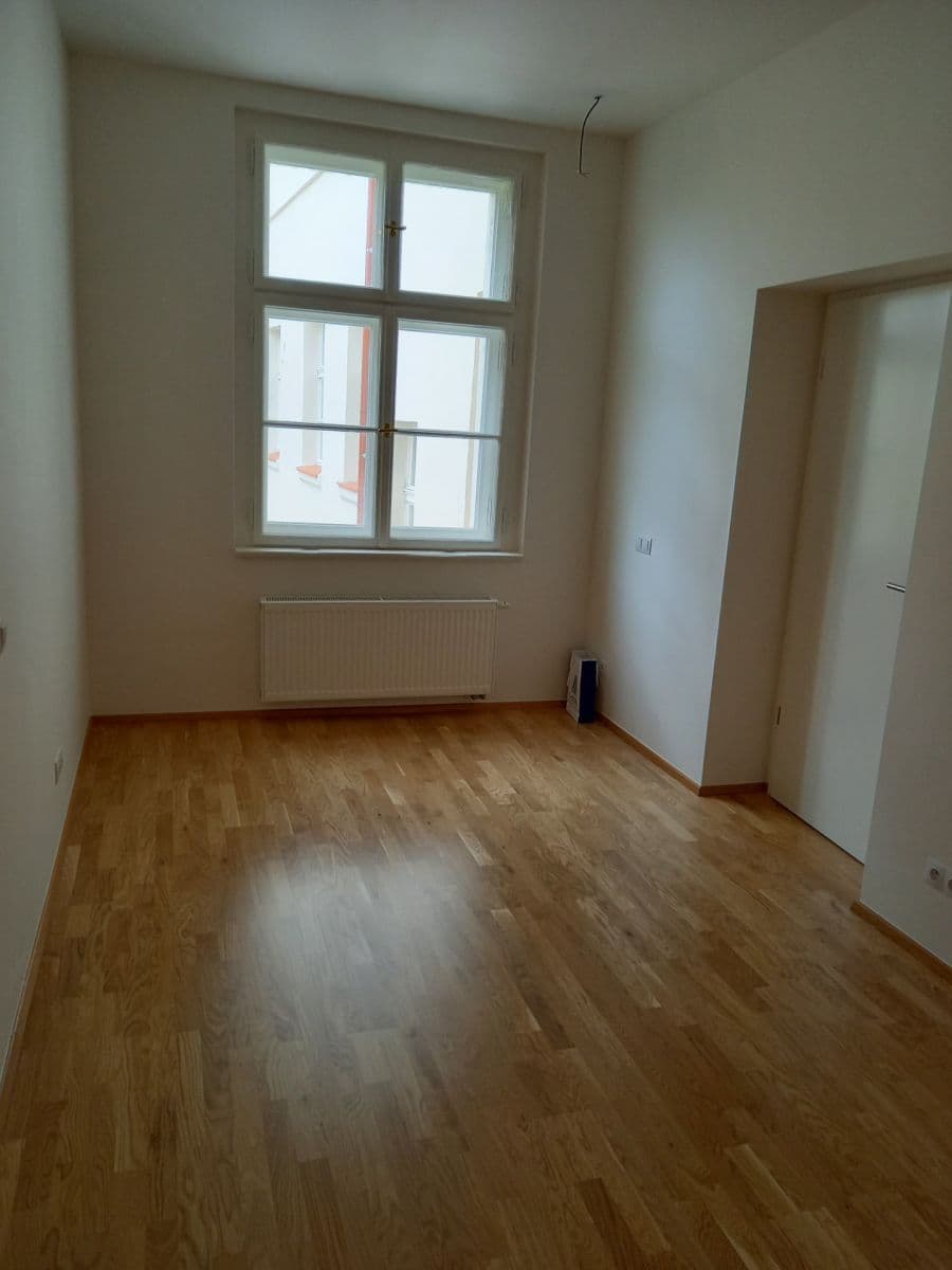 Pronájem bytu 1+kk 31 m², Tyršova, Praha, Praha Pronájem bytu 1+kk 31 m², Tyršova, Praha, Praha