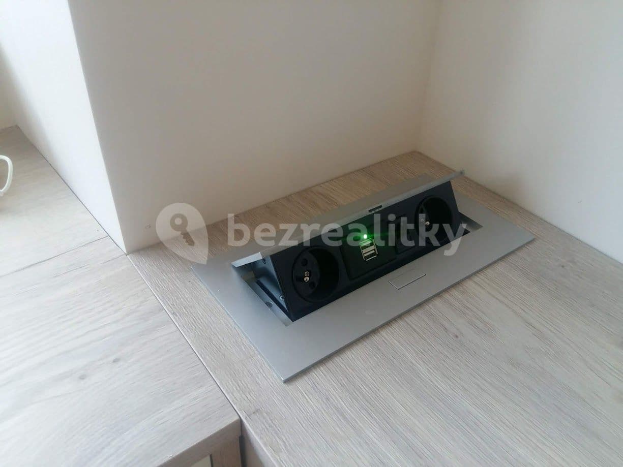 Pronájem bytu Garsoniéra 26 m², Botanická, Brno, Jihomoravský kraj Pronájem bytu Garsoniéra 26 m², Botanická, Brno, Jihomoravský kraj