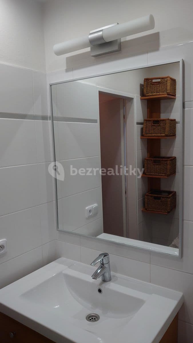 Pronájem bytu 3+1 64 m², Arménská, Brno, Jihomoravský kraj Pronájem bytu 3+1 64 m², Arménská, Brno, Jihomoravský kraj