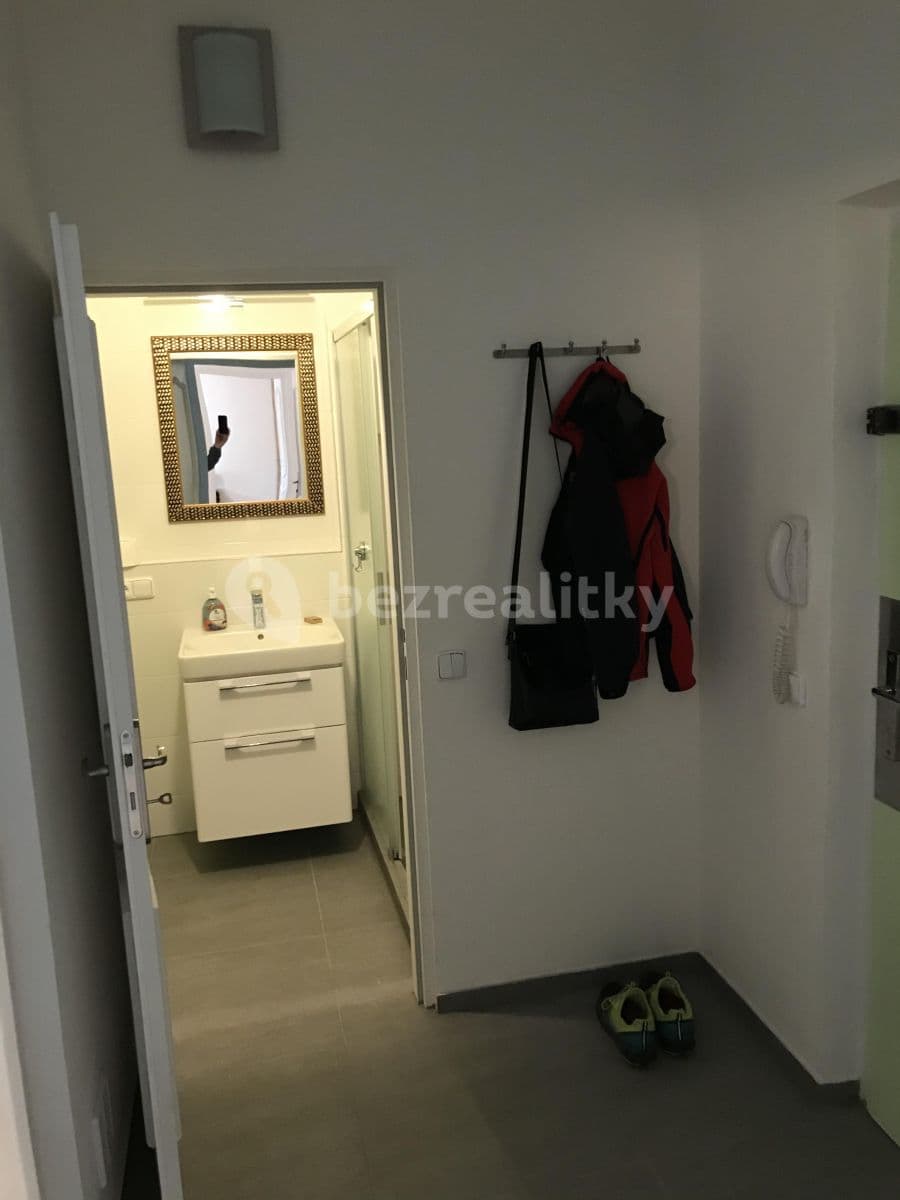 Pronájem bytu 2+1 65 m², Provazníkova, Brno, Jihomoravský kraj Pronájem bytu 2+1 65 m², Provazníkova, Brno, Jihomoravský kraj