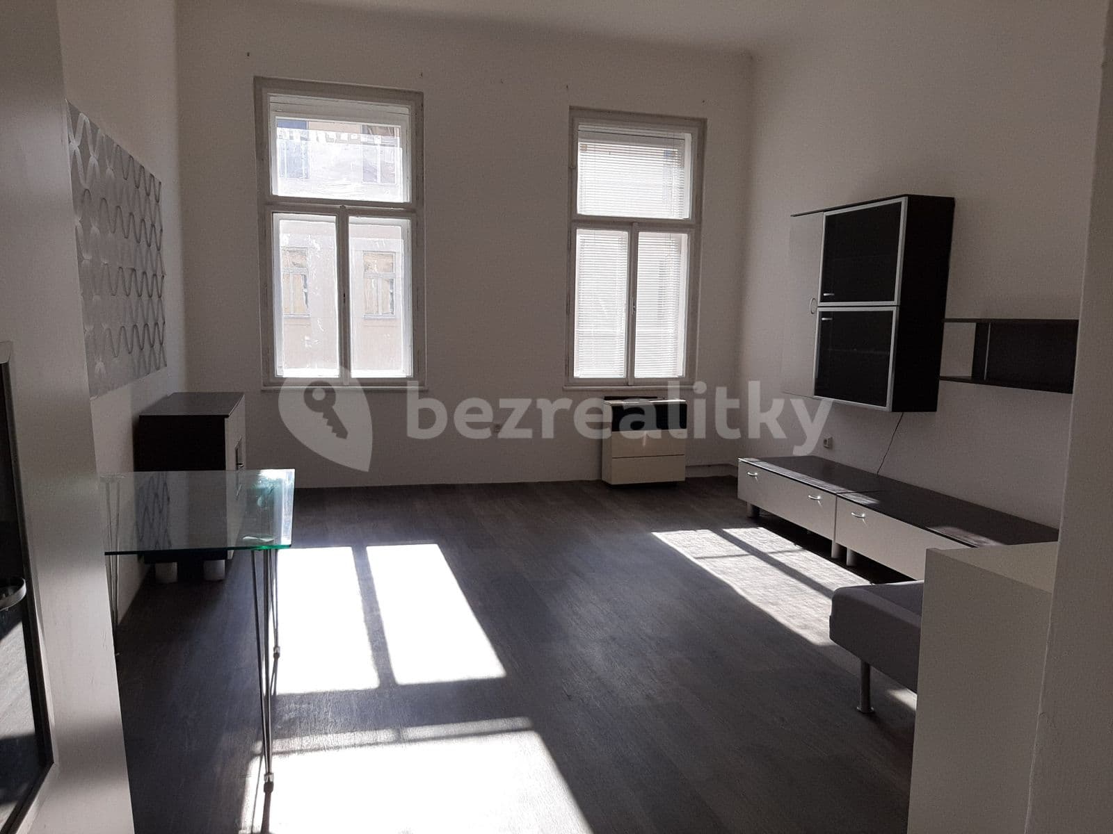 Pronájem bytu 1+1 40 m², Korunní, Praha, Praha Pronájem bytu 1+1 40 m², Korunní, Praha, Praha