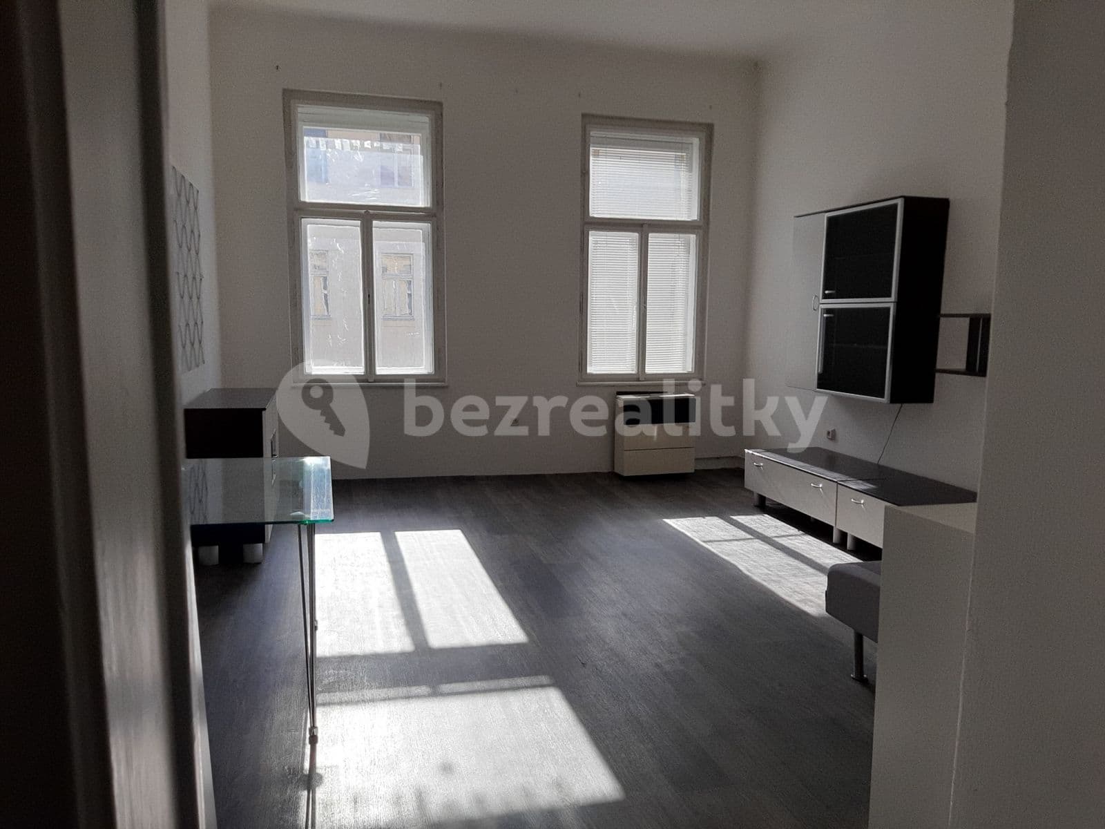 Pronájem bytu 1+1 40 m², Korunní, Praha, Praha Pronájem bytu 1+1 40 m², Korunní, Praha, Praha