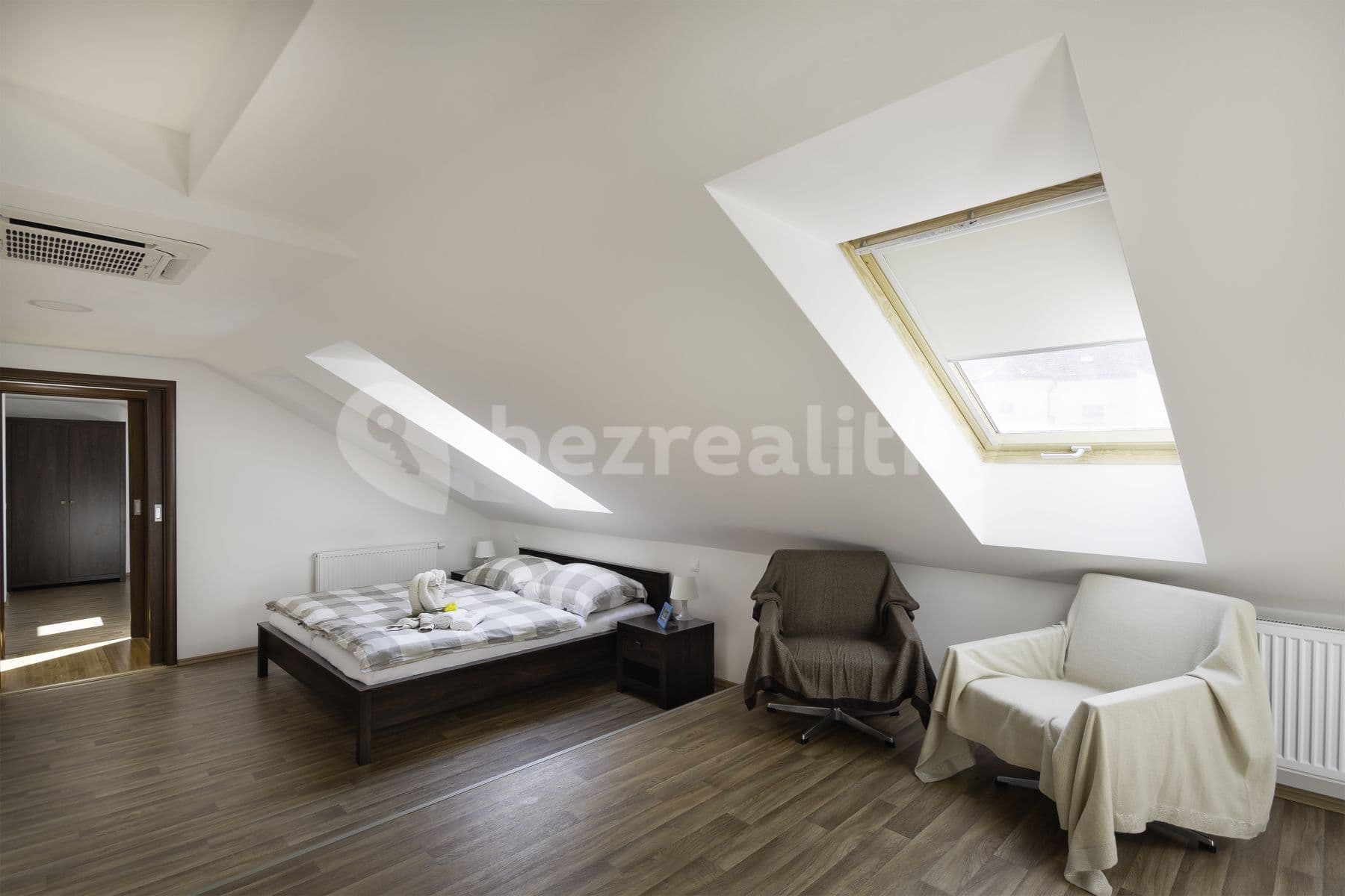 Pronájem bytu 3+1 120 m², Vltavská, Praha, Praha Pronájem bytu 3+1 120 m², Vltavská, Praha, Praha