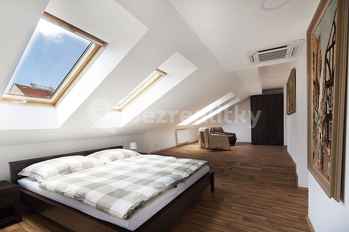 Pronájem bytu 3+1 120 m², Vltavská, Praha, Praha Pronájem bytu 3+1 120 m², Vltavská, Praha, Praha