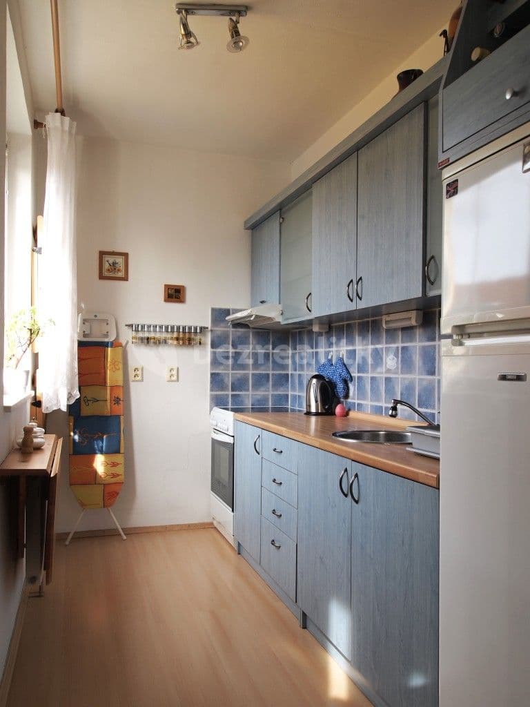 Pronájem bytu 1+1 30 m², Bednářova, Brno, Jihomoravský kraj Pronájem bytu 1+1 30 m², Bednářova, Brno, Jihomoravský kraj