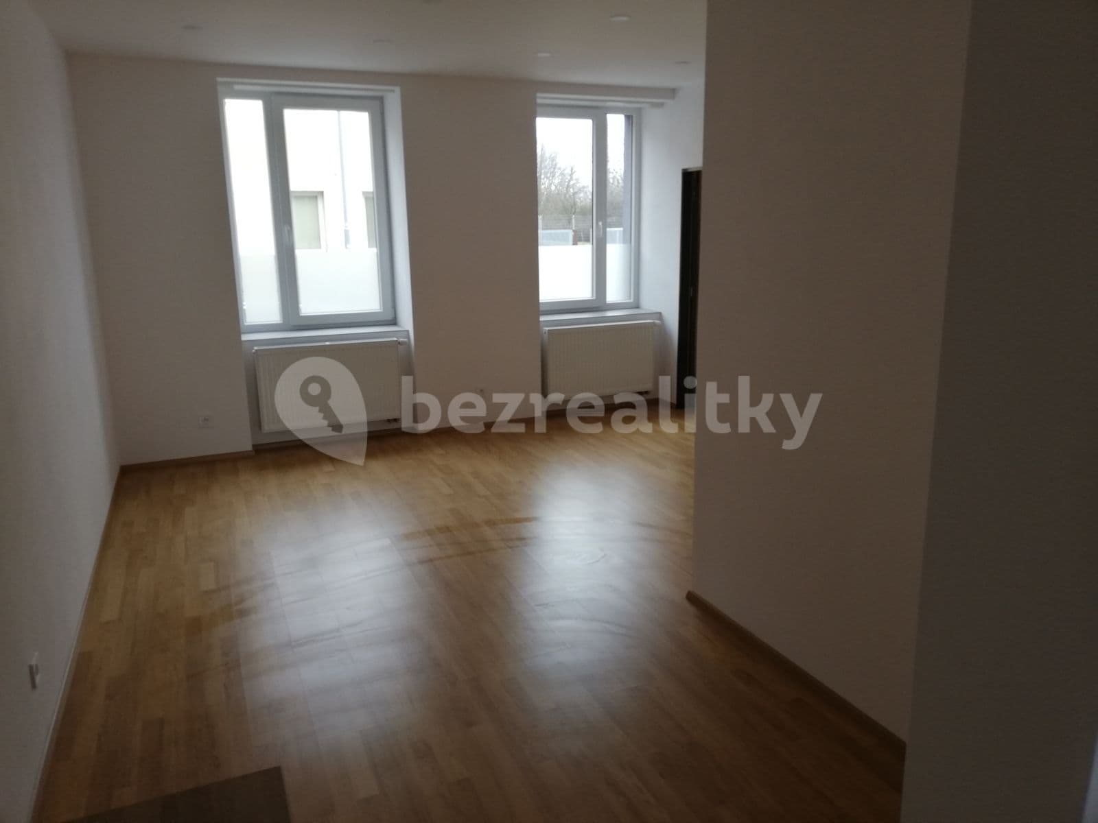 Pronájem bytu 2+kk 42 m², Nerudova, Hradec Králové, Královéhradecký kraj Pronájem bytu 2+kk 42 m², Nerudova, Hradec Králové, Královéhradecký kraj