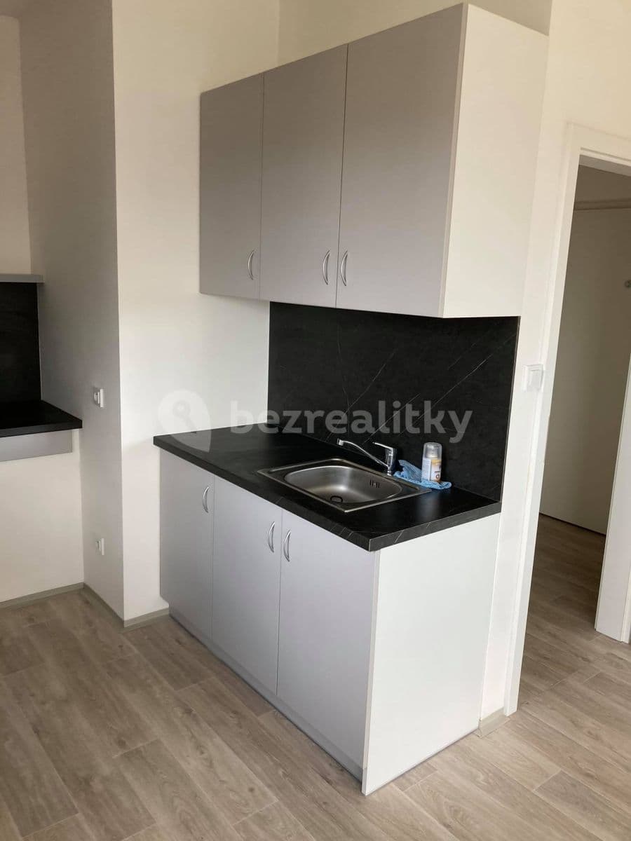 Pronájem bytu 1+kk 39 m², Karáskovo náměstí, Brno, Jihomoravský kraj Pronájem bytu 1+kk 39 m², Karáskovo náměstí, Brno, Jihomoravský kraj