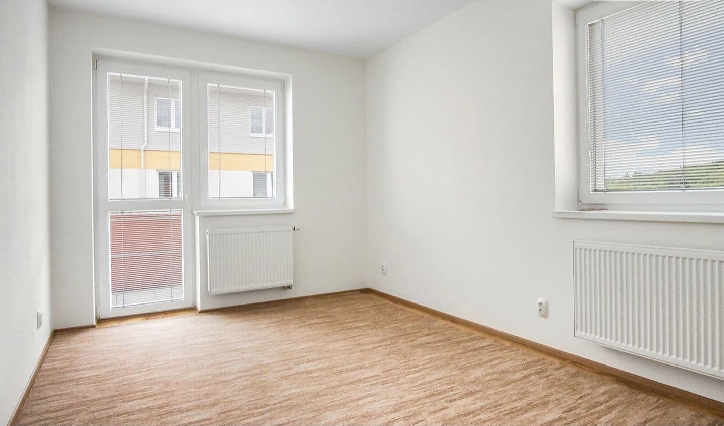 Pronájem bytu 2+kk 83 m², Novodvorská, Brno, Jihomoravský kraj Pronájem bytu 2+kk 83 m², Novodvorská, Brno, Jihomoravský kraj