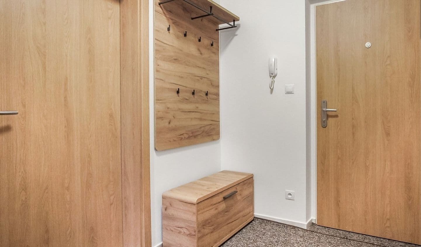 Pronájem bytu 2+kk 83 m², Novodvorská, Brno, Jihomoravský kraj Pronájem bytu 2+kk 83 m², Novodvorská, Brno, Jihomoravský kraj