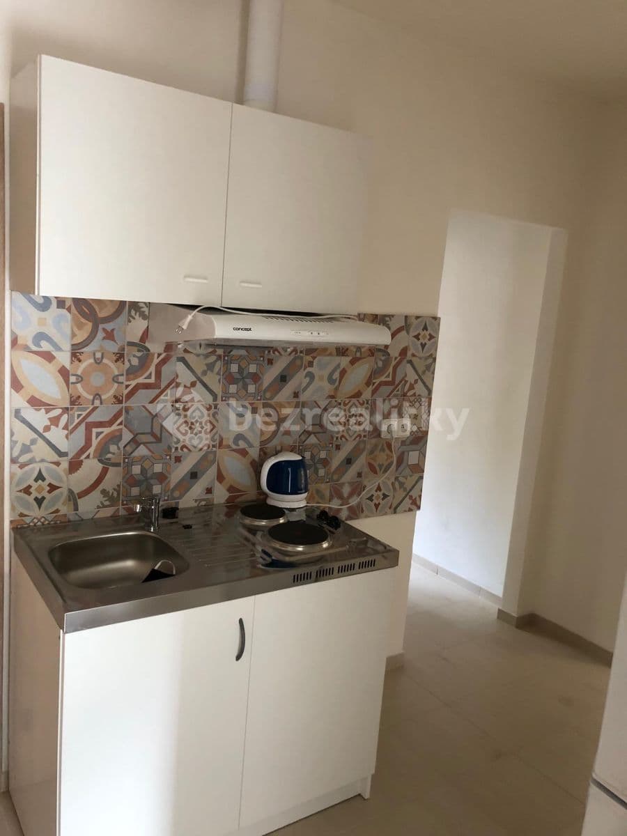 Pronájem bytu 4+1 77 m², Nad Úžlabinou, Praha, Praha Pronájem bytu 4+1 77 m², Nad Úžlabinou, Praha, Praha