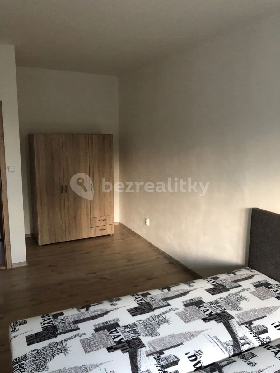 Pronájem bytu 4+1 77 m², Nad Úžlabinou, Praha, Praha Pronájem bytu 4+1 77 m², Nad Úžlabinou, Praha, Praha