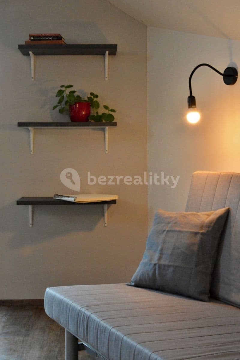 Pronájem bytu 2+kk 35 m², K Vinoři, Praha, Praha Pronájem bytu 2+kk 35 m², K Vinoři, Praha, Praha