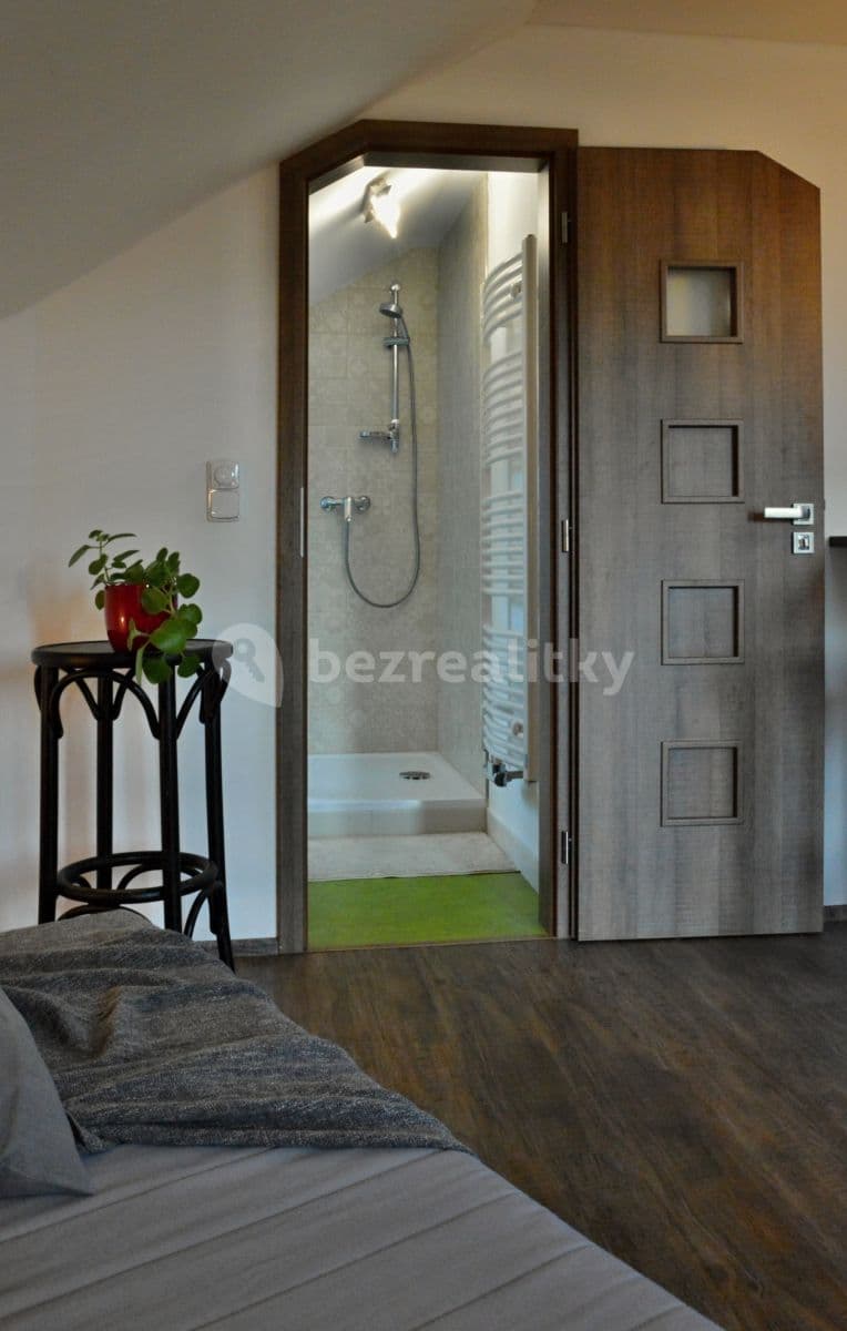 Pronájem bytu 2+kk 35 m², K Vinoři, Praha, Praha Pronájem bytu 2+kk 35 m², K Vinoři, Praha, Praha