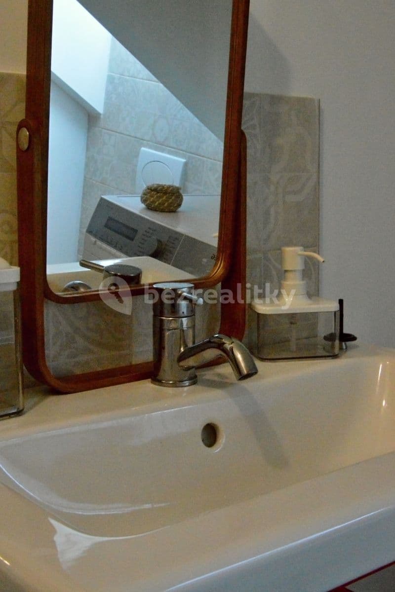 Pronájem bytu 2+kk 35 m², K Vinoři, Praha, Praha Pronájem bytu 2+kk 35 m², K Vinoři, Praha, Praha