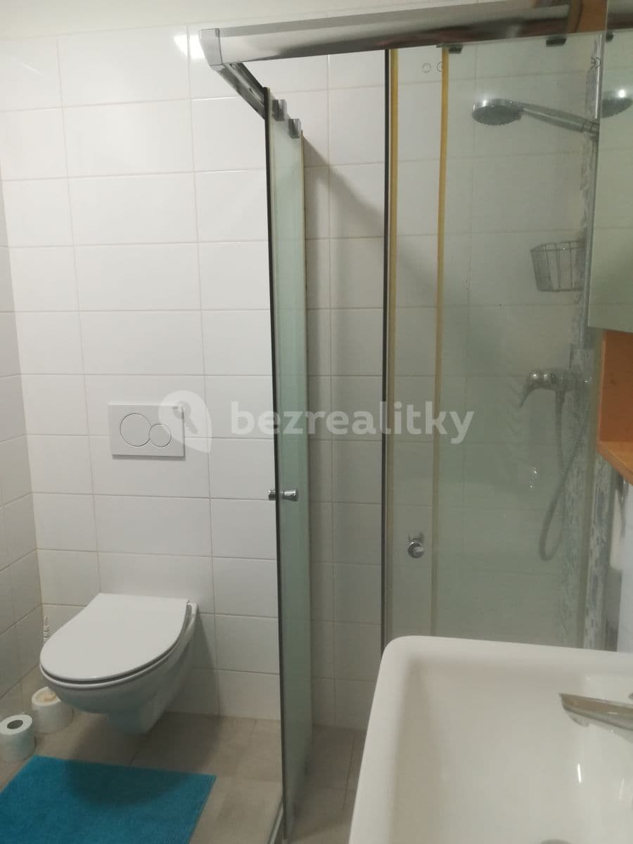 Pronájem bytu 1+1 50 m², Jar. Staši, Zlín, Zlínský kraj Pronájem bytu 1+1 50 m², Jar. Staši, Zlín, Zlínský kraj