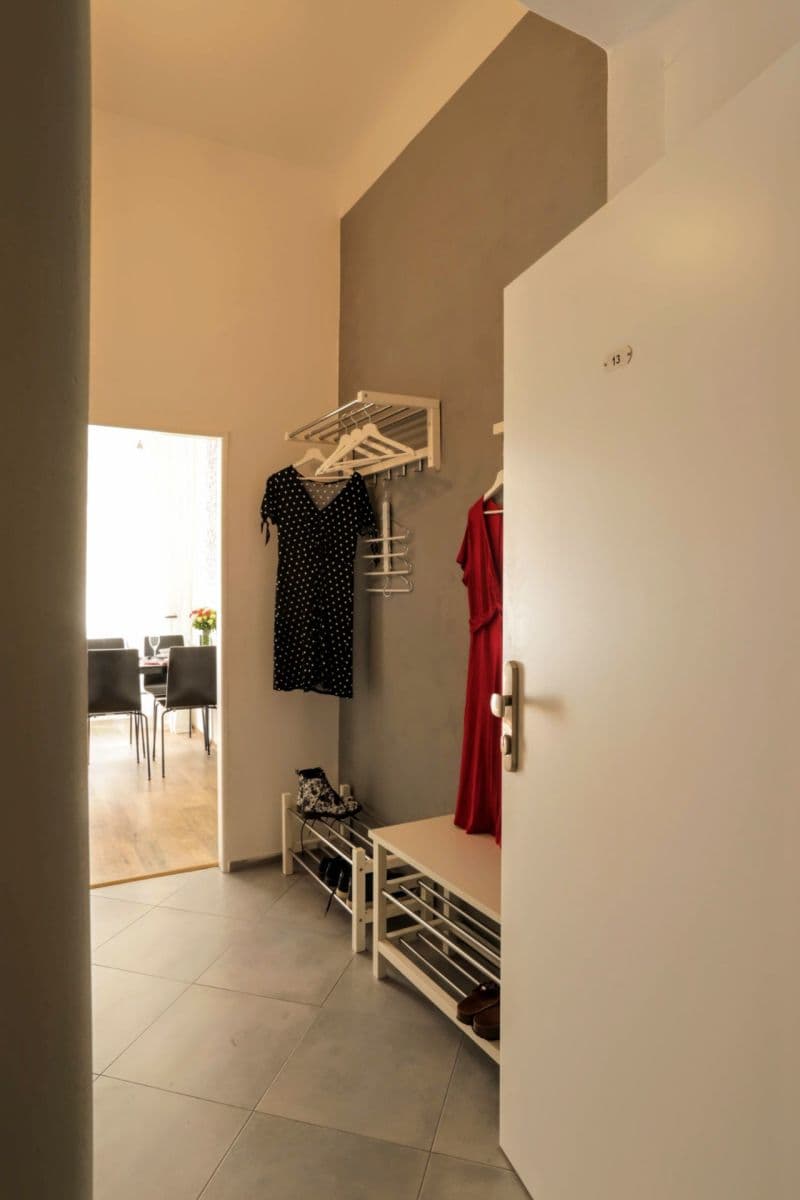 Pronájem bytu 1+1 42 m², Grafická, Praha, Praha Pronájem bytu 1+1 42 m², Grafická, Praha, Praha