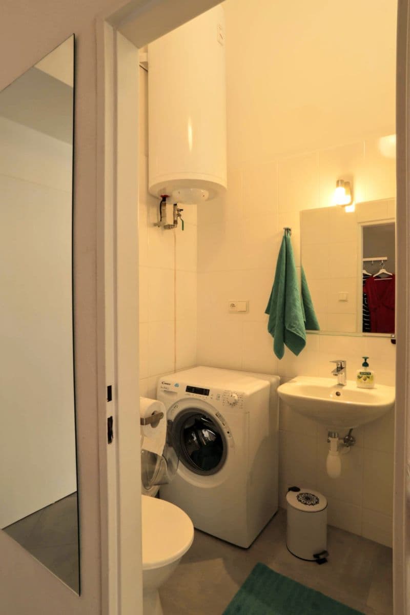 Pronájem bytu 1+1 42 m², Grafická, Praha, Praha Pronájem bytu 1+1 42 m², Grafická, Praha, Praha