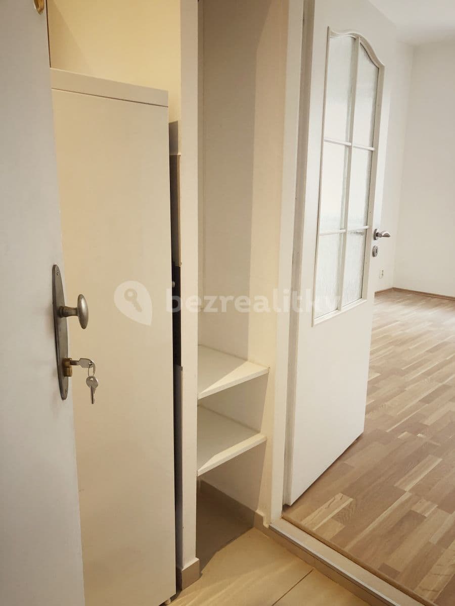 Pronájem bytu 1+kk 27 m², Prostřední, Praha, Praha Pronájem bytu 1+kk 27 m², Prostřední, Praha, Praha