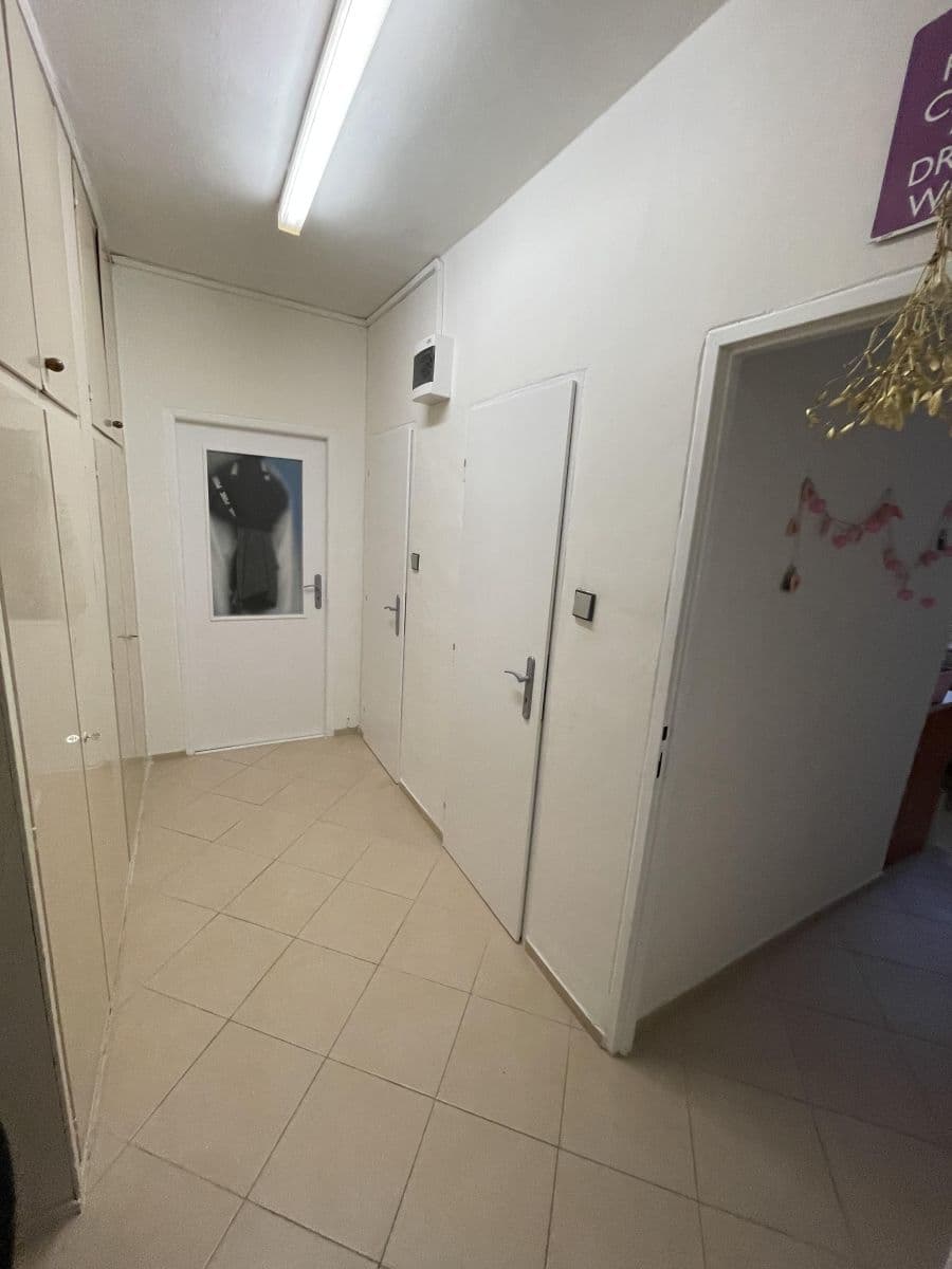 Pronájem bytu 2+1 52 m², Káranská, Praha, Praha Pronájem bytu 2+1 52 m², Káranská, Praha, Praha