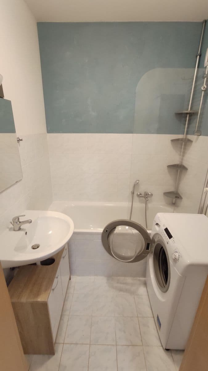 Pronájem bytu 1+kk 35 m², Vilová, Jirny, Středočeský kraj Pronájem bytu 1+kk 35 m², Vilová, Jirny, Středočeský kraj