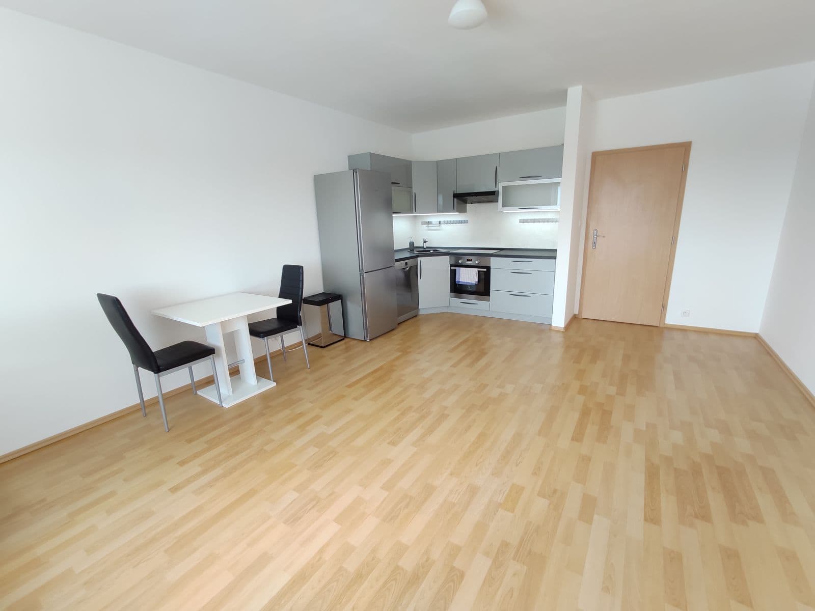 Pronájem bytu 1+kk 35 m², Vilová, Jirny, Středočeský kraj Pronájem bytu 1+kk 35 m², Vilová, Jirny, Středočeský kraj