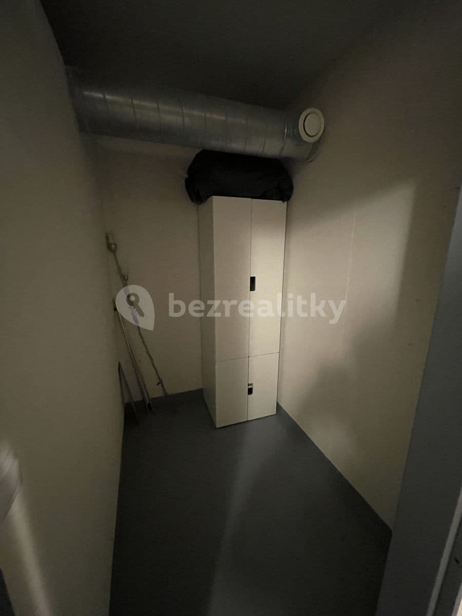 Pronájem bytu 1+kk 37 m², Kadečkové, Praha, Praha Pronájem bytu 1+kk 37 m², Kadečkové, Praha, Praha