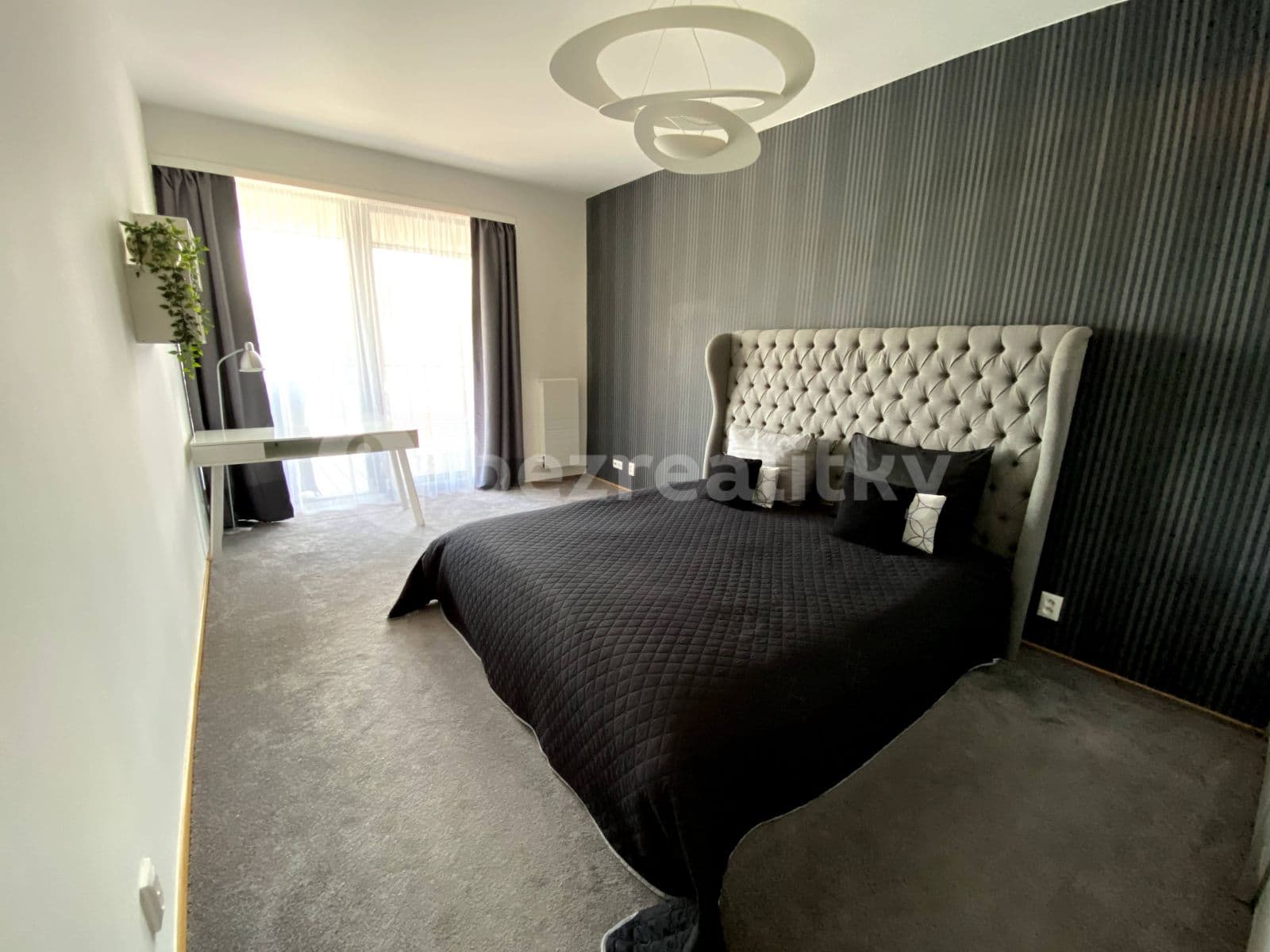 Pronájem bytu 2+kk 72 m², V Přístavu, Praha, Praha Pronájem bytu 2+kk 72 m², V Přístavu, Praha, Praha