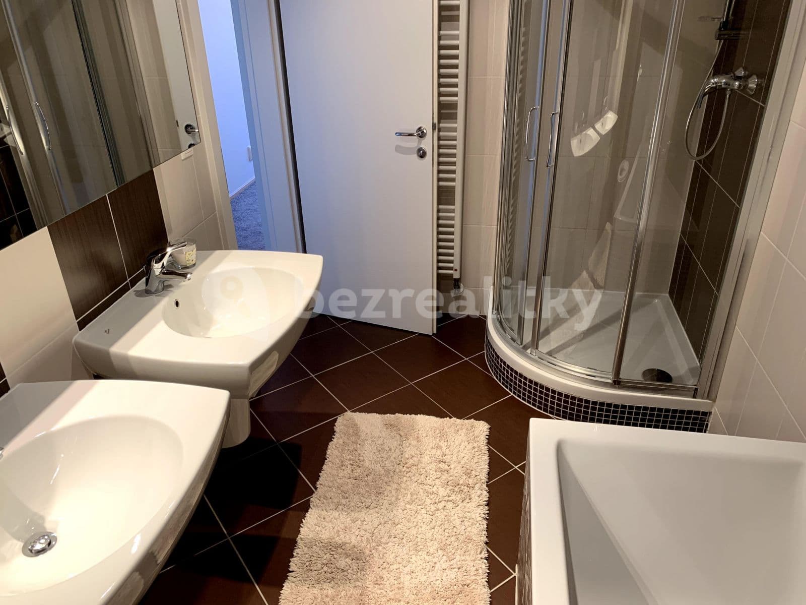Pronájem bytu 2+kk 72 m², V Přístavu, Praha, Praha Pronájem bytu 2+kk 72 m², V Přístavu, Praha, Praha