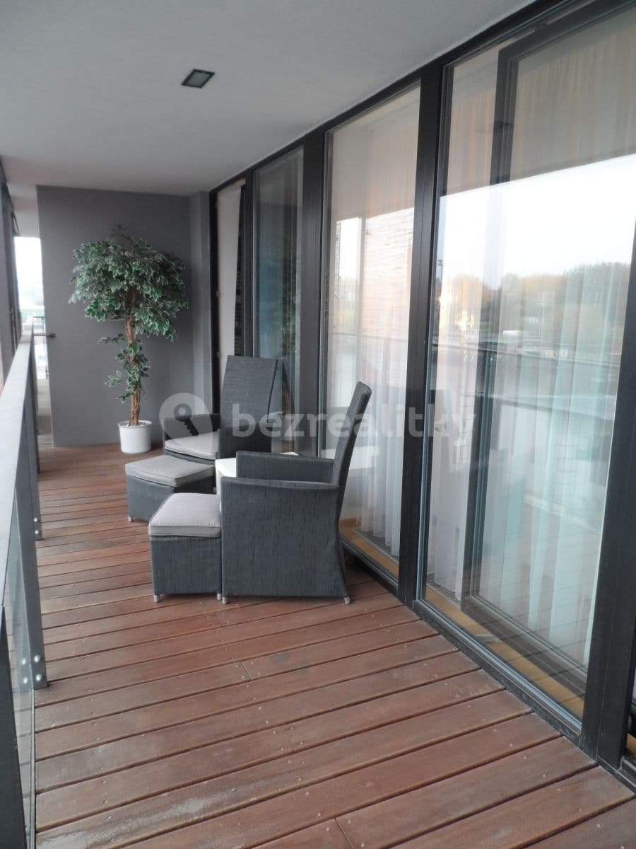 Pronájem bytu 2+kk 72 m², V Přístavu, Praha, Praha Pronájem bytu 2+kk 72 m², V Přístavu, Praha, Praha