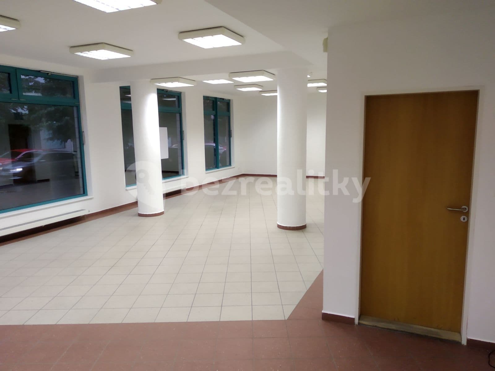 Pronájem nebytového prostoru 154 m², Bratří Dohalských, Praha, Praha Pronájem nebytového prostoru 154 m², Bratří Dohalských, Praha, Praha