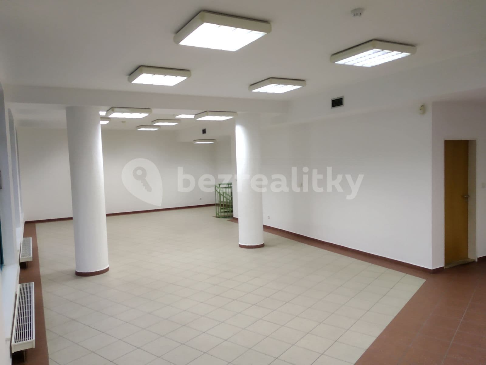 Pronájem nebytového prostoru 154 m², Bratří Dohalských, Praha, Praha Pronájem nebytového prostoru 154 m², Bratří Dohalských, Praha, Praha