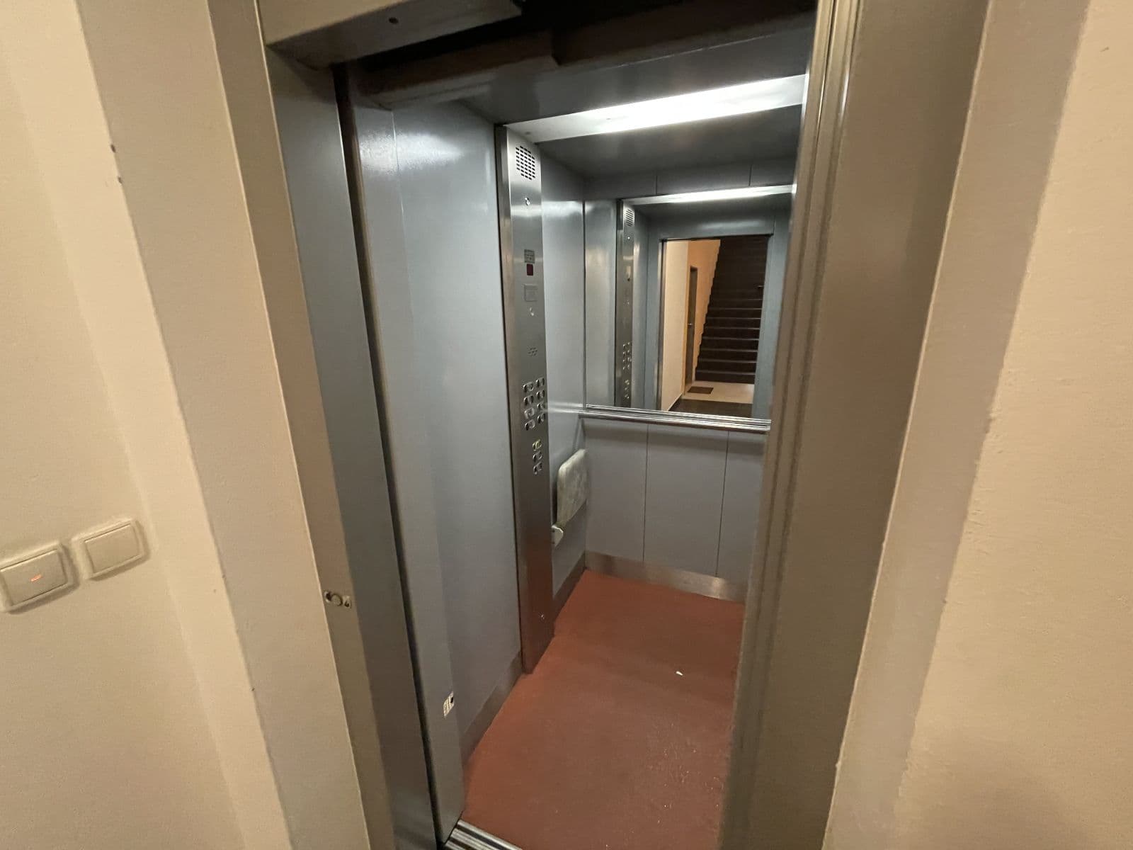 Pronájem bytu 1+kk 55 m², Na Kopečku, Praha, Praha Pronájem bytu 1+kk 55 m², Na Kopečku, Praha, Praha